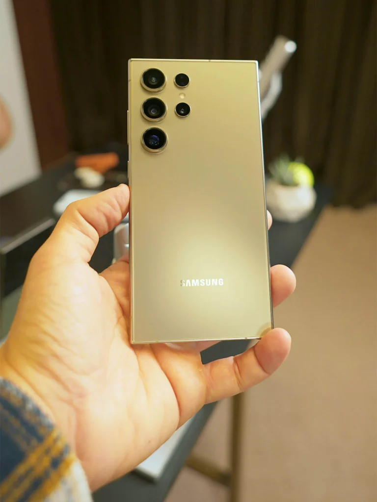 Samsung Galaxy S24 showcasing Galaxy AI tools in One UI 7
